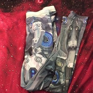 Robot Leggings and Black Shirt.